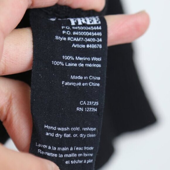 Aritzia Wilfred Free Isabelli Wool Crew-Neck Black Sweater Size Large - Picture 5 of 6